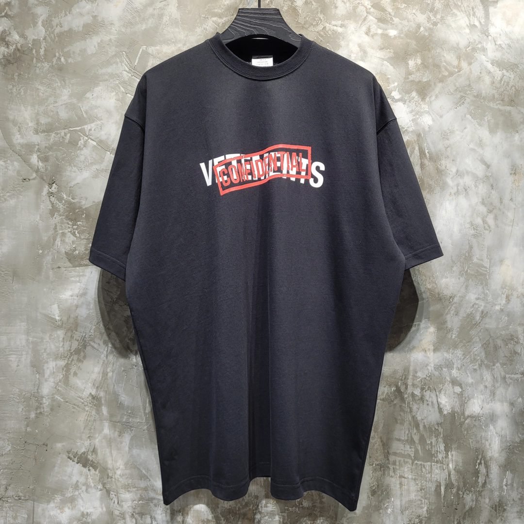 VETEMENTS TSHIRT - Image 2