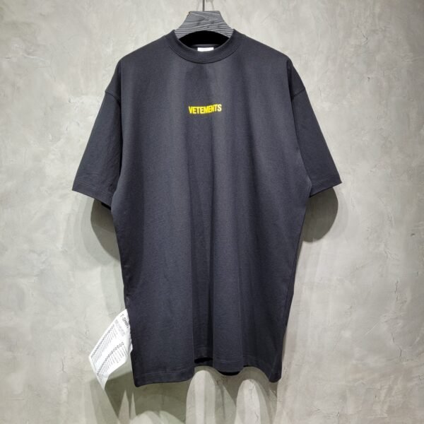 VETEMENTS TSHIRT