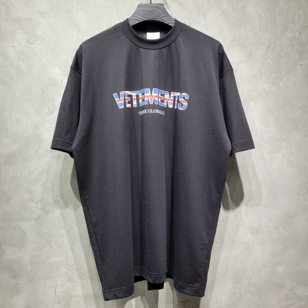 VETEMENTS TSHIRT - Image 2