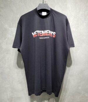 VETEMENTS TSHIRT