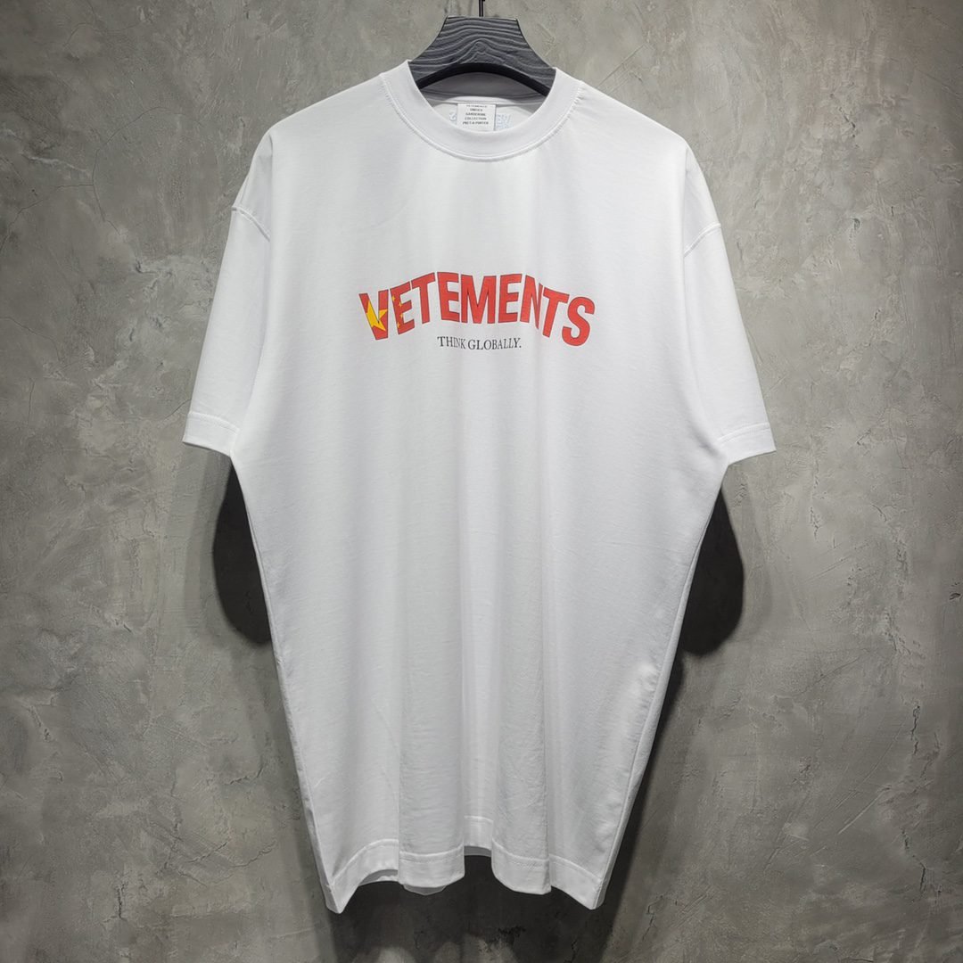 VETEMENTS TSHIRT - Image 2