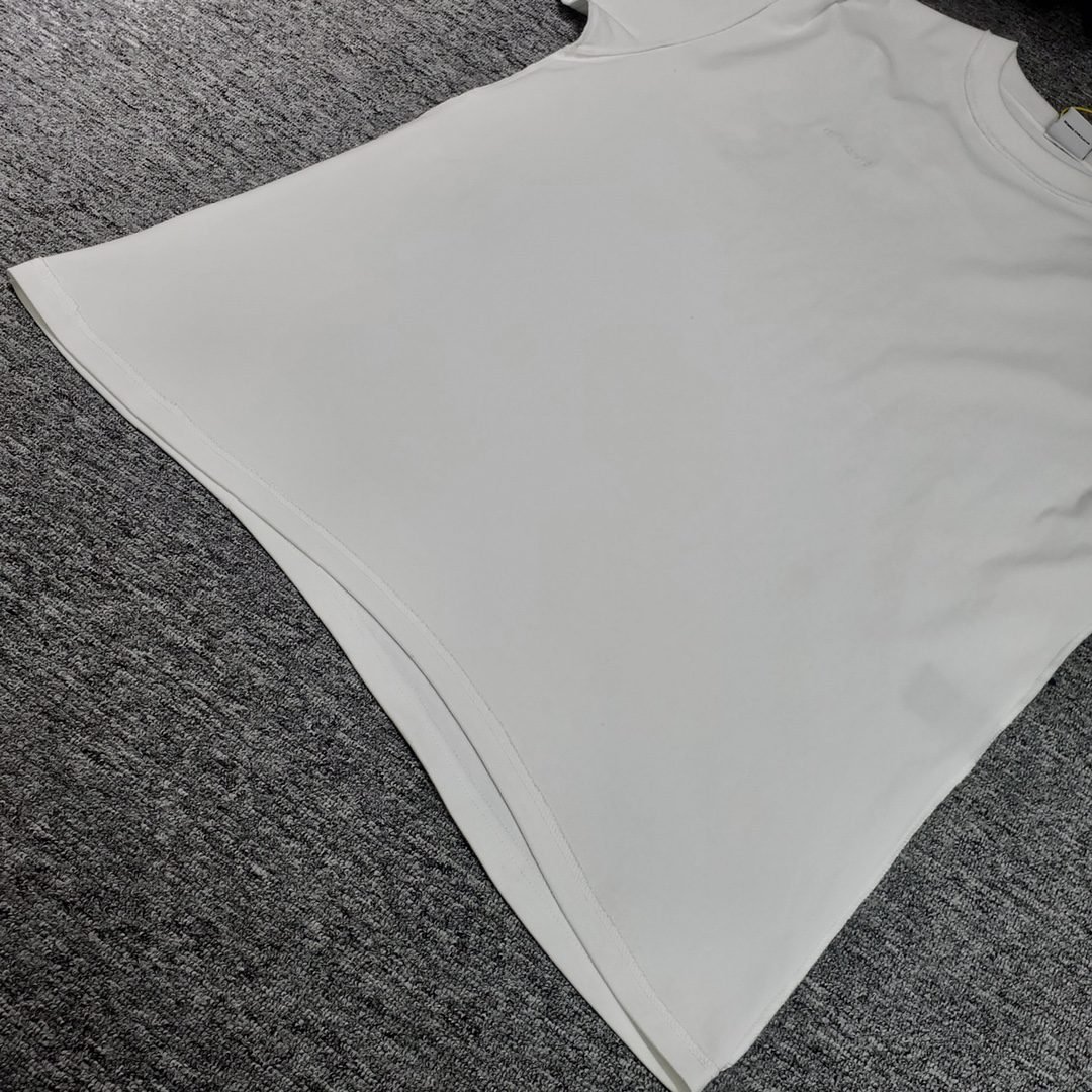 VETEMENTS TSHIRT - Image 7